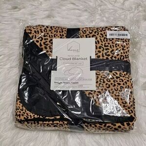 Little Sleepies OVERSIZED LEOPARD Blanket NIB
